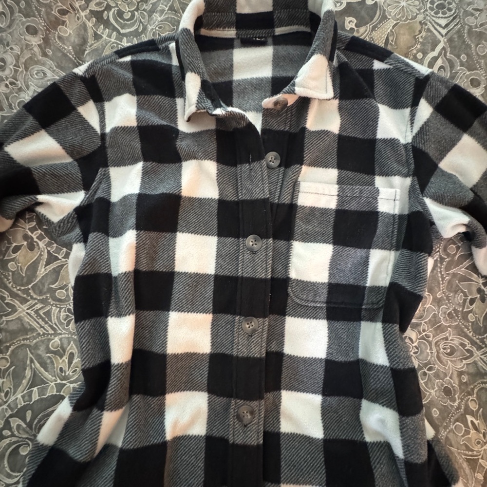 NWOT EDDIE BAUER MICROFLEECE
BUTTON-UP SHIRT, Medium